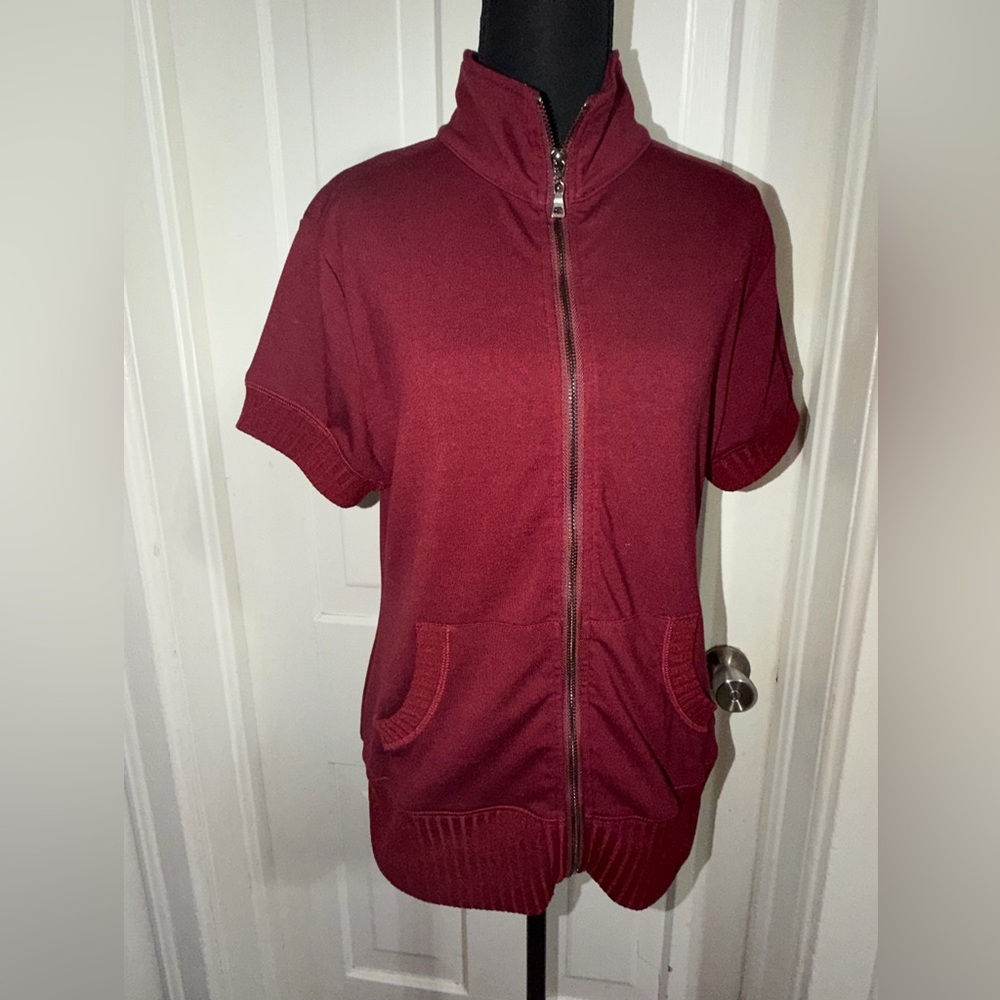 Burgundy Short Sleeve‎ Zip-Up Hoodie, women's vest size medium running soft